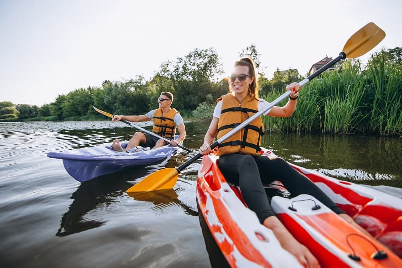 Actividades turismo Pirineos canoas